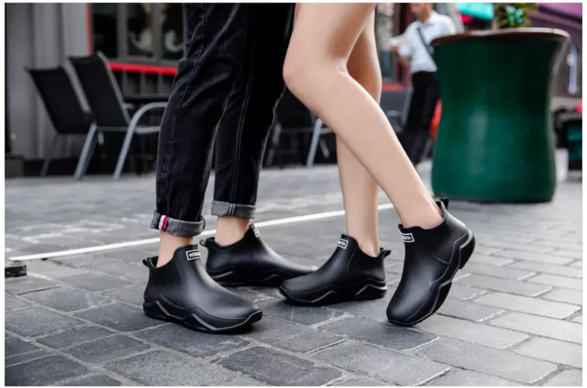 Fashion Couple's Outdoor Rain Boots New Men High Top Hiking Fishing Water Shoes Anti-slip Chef Work Ankle Boots Waterproof Shoes